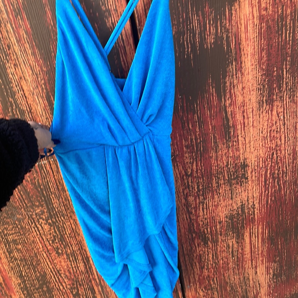 Gorgeous blue dress!